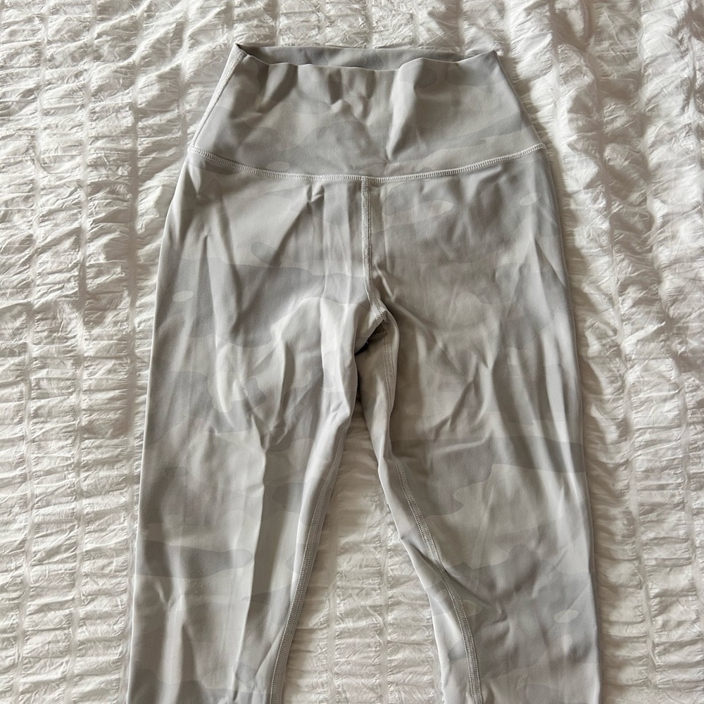 ALO Yoga Vapor Leggings White Camouflage